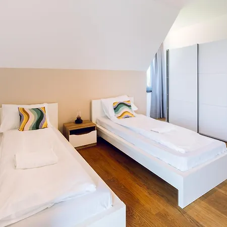 Sudeckahill アパート *