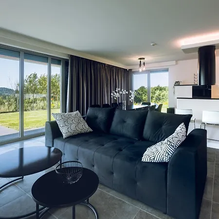 Sudeckahill アパート イェレニャ・グーラ